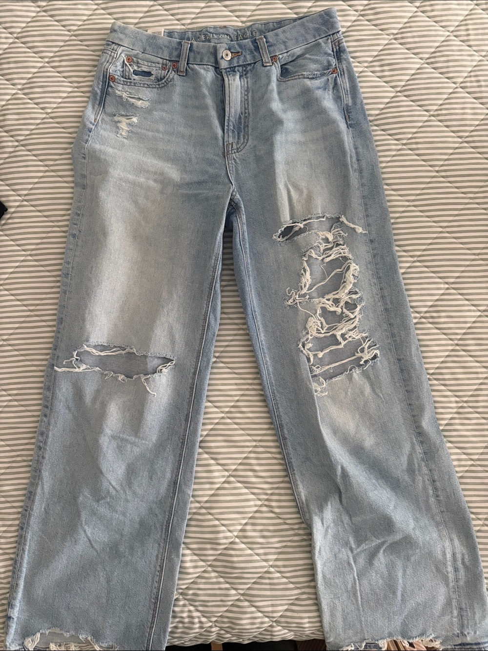 American Eagle Outfitters Light Blue Distressed Straight Leg Jeans